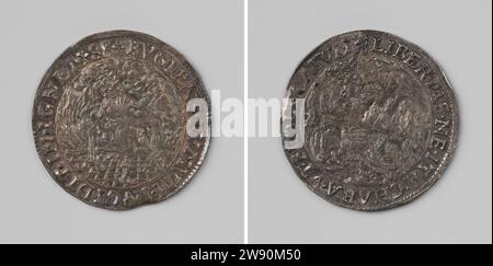 Avertissement allégorique pour le manque de fiabilité des alliés anglais, Anonyme, 1586 live médaille d'argent. Front : Homme, qui a fui la fumée et finit en feu à l'intérieur de Keering. Revers : singe avec garçon à l'intérieur couverture argent (métal) frappant (travail des métaux) Banque D'Images