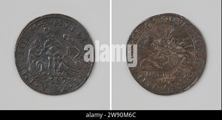 Maladie et famine dans les pays-Bas espagnols à la suite du blocus de guerre, Anonymous, 1587 en direct médaille d'argent. Devant : Espagnol, debout entre la faim, représentée comme assise, femme aggravée, et la mort, représenté comme un cadre, assis au milieu de l'armement à l'intérieur de la couverture ; Cut : année. Revers : corne bourrée d'abondance dans la couverture ; coupe : inscription Dordrecht argent (métal) frappant (travail des métaux) Belgique Banque D'Images