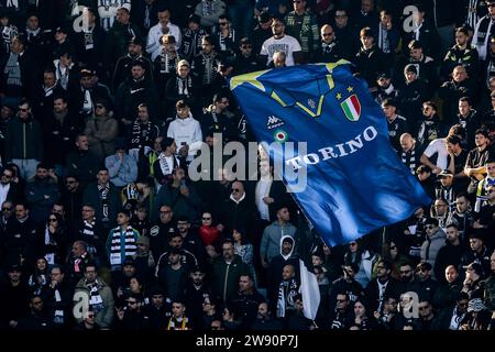 Frosinone, Italie. 23 décembre 2023. Supporters juventus lors du match de football Serie A entre Frosinone Calcio et Juventus FC au stade Benito Stirpe à Frosinone, Italie, le 23 décembre 2023. Crédit : Agence photo indépendante/Alamy Live News Banque D'Images