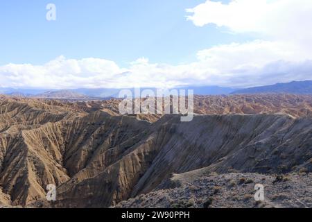 Les formations rocheuses du lac Issyk Kul à Aksai, Aksay, Kirghizistan Banque D'Images