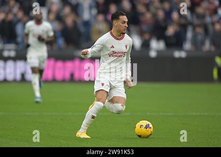 Londres, Royaume-Uni. 23 décembre 2023. Antony de Manchester United lors du match de Premier League West Ham vs Manchester United au London Stadium Stratford. Crédit : MARTIN DALTON/Alamy Live News Banque D'Images