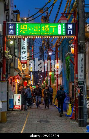 Omoide Yokocho, Shinjuku, Tokyo, Japon Banque D'Images