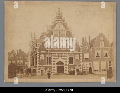 Vue du Vleeshal à Haarlem, Anonyme, 1870 - 1900 photographie support photographique de Haarlem. Carton albumen print architecture civique ; édifices ; habitations salle à viande Banque D'Images