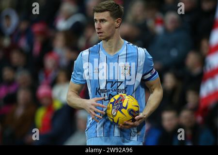 Sunderland, Royaume-Uni. 23 décembre 2023. Ben Sheaf de Coventry City lors du Sky Bet Championship match entre Sunderland et Coventry City au Stadium of Light, Sunderland le samedi 23 décembre 2023. (Photo : Michael Driver | MI News) crédit : MI News & Sport / Alamy Live News Banque D'Images