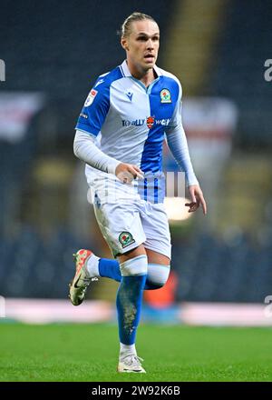 Blackburn, Royaume-Uni. 23 décembre 2023. Arnór Sigurðsson #7 de Blackburn Rovers, lors du Sky Bet Championship Match Blackburn Rovers vs Watford à Ewood Park, Blackburn, Royaume-Uni, le 23 décembre 2023 (photo de Cody Froggatt/News Images) à Blackburn, Royaume-Uni le 12/23/2023. (Photo de Cody Froggatt/News Images/Sipa USA) crédit : SIPA USA/Alamy Live News Banque D'Images