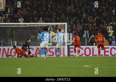 ROMA, Latium, ITALIE. 23 décembre 2023. 12/23/2023 Rome, Stade Olympique, match de football valable pour le championnat de Serie A 2023/24 entre AS Roma vs SSC Napoli.dans l'image : Lorenzo Pellegrini de AS Roma (crédit image : © Fabio Sasso/ZUMA Press Wire) USAGE ÉDITORIAL SEULEMENT! Non destiné à UN USAGE commercial ! Banque D'Images