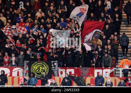 Middlesbrough, Royaume-Uni. 23 décembre 2023. Les fans de Middlesbrough lors du Sky Bet Championship match entre Middlesbrough et West Bromwich Albion au Riverside Stadium, Middlesbrough le samedi 23 décembre 2023. (Photo : Mark Fletcher | MI News) crédit : MI News & Sport / Alamy Live News Banque D'Images