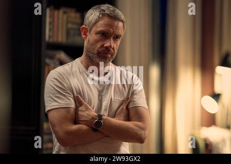 DATE DE SORTIE : 26 janvier 2024. TITRE : Miller's Girl. STUDIO : Lionsgate. RÉALISATEUR : Jade Halley Bartlett. INTRIGUE : une tâche d'écriture créative donne des résultats complexes entre un enseignant et son élève talentueux. AVEC MARTIN FREEMAN dans le rôle de Jonathan Miller. (Image de crédit : © Lionsgate/Entertainment Pictures/ZUMAPRESS.com) USAGE ÉDITORIAL SEULEMENT! Non destiné à UN USAGE commercial ! Banque D'Images