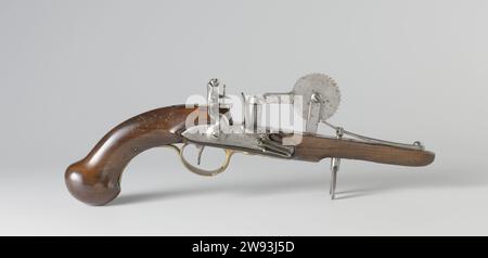 Kruittester, anonyme, 1775 - 1780 CREAT TESTERTH DU type WILL avec cheminée verticale ; monté sur flacon pistolet. La serrure n'est pas ornée. Le flacon est simplement coupé. La pâte se compose d'un support de tracteur, d'une plaque de tracteur en fer et d'une grande vis d'aile en fer sous la façade qui sert de deux niveaux à l'arrière. La roue dentelée du mécanisme de test est équipée des numéros 1 à 14 et est maintenue en place par une boucle sur une vis sur la façade ; le Zendgat dans le bloc est doublé d'or. laiton (alliage). fer (métal). découpe / gravure de l'or (métal) Banque D'Images