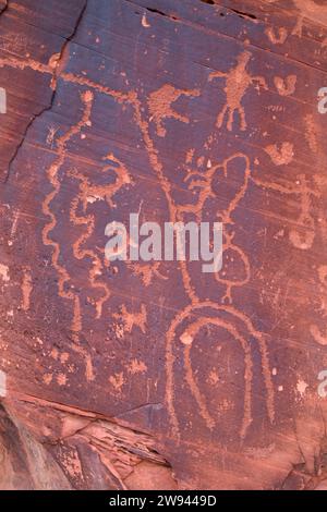 Pétroglyphes à l'Utah Highway 279, Potash-Lower Rock Art Site Colorado River Scenic Byway, Grand County, Utah Banque D'Images