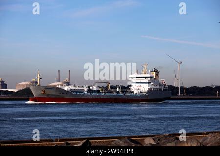 Le pétrolier Barnbris arrive au port de Rotterdam aux pays-Bas Banque D'Images