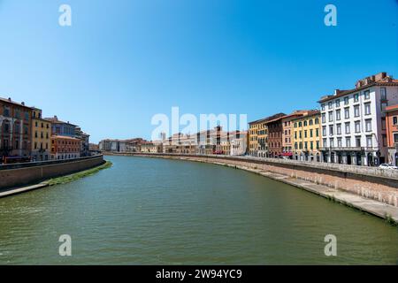 Italie, Pise, 26 juillet 2023. La ville de Pise avec vue sur le fleuve Arno Banque D'Images