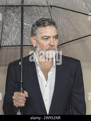 George Clooney, acteur américain, star hollywoodienne, réalisateur, assiste à la première britannique de « The Boys in the Boat », Londres Banque D'Images
