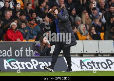 Wolverhampton, Royaume-Uni. 24 décembre 2023. Mauricio Pochettino Manager de Chelsea réagit lors du match de Premier League Wolverhampton Wanderers vs Chelsea à Molineux, Wolverhampton, Royaume-Uni, le 24 décembre 2023 (photo de Gareth Evans/News Images) à Wolverhampton, Royaume-Uni le 12/24/2023. (Photo Gareth Evans/News Images/Sipa USA) crédit : SIPA USA/Alamy Live News Banque D'Images