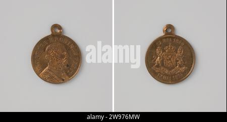 Vingt-cinq ans anniversaire du gouvernement du roi Guillaume III 1874 ,, 1874 médaille de l'histoire petit pennink en laiton avec oeil porteur, sur le devant le buste en uniforme de Willem à droite avec un changement, les armoiries hollandaises couronnées sur le bas, avec ci-dessous et au-dessus du texte. laiton (alliage) frappe (travail des métaux) Banque D'Images