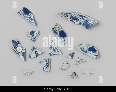 Éclats de signes de V.O.C. navire de 'Witte Leeuw', Anonyme, avant 1613 plaque (plats) éclats de signes de V.O.C. navire de 'Witte Leeuw'. Jingdezhen os chine (matériel) Sint-Helena Banque D'Images