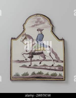 Plaque, multicolore peinte avec un cavalier dans un paysage, Anonyme, 1780 - 1810 plaque van Faience. Multicolore peint avec un cavalier dans un paysage. Utrecht . Banque D'Images