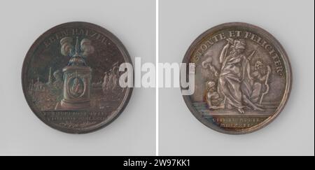 Deux centième anniversaire du relief de Vlissingen, raconté par ordre de la ville de Vlissingen et distribué pendant les festivités, Johann Heinrich Schepp, médaille d'histoire 1772 Médaille d'argent. Devant : colonne avec pectorale de Willem I en médaillon ; sur les colonnes fumant réservoir d'encens avec deux SLIGHEREDEN autour d'elle ; dans la flotte de fond du Geuzen et tir des navires espagnols de la ville de Vlissingen dans Kerschrift ; Cut : inscription. Côté rail : liberté, représentée comme une femme castrée avec un chapeau sur une lance, superstition piétinée, représentée comme un jeune homme les yeux bandés avec une épée ; dans le dos Banque D'Images