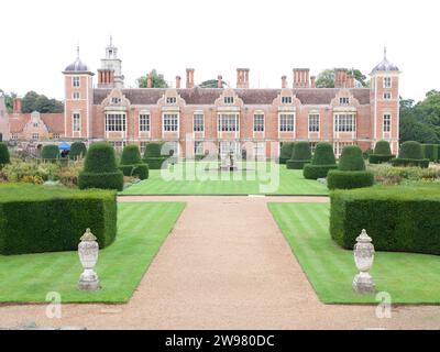 Vue aérienne de Blickling Hall Estate, un domaine historique situé dans le comté anglais de Norfolk, Royaume-Uni Banque D'Images