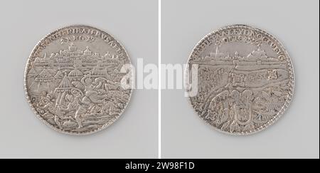 Relief de Leiden, Dirk Jacobsz., médaille d'histoire 1574 Médaille d'argent. Front : siège de Jérusalem par le roi d'Assyrie, dont les soldats du camp de tentes fuient pour un ange avec l'épée tirée dans le changement. Revers : vue de la ville de Leiden au-dessus de la carte avec fortifications et retraite des assiégeants ; au premier plan, rampes brûlantes de Zoeterwoude couverture intérieure. Dordrecht argent (métal) frappe (travail des métaux) au plomb. Sweeterwoude Banque D'Images