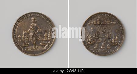 Entrée de Carthagène par Admiraal Vernon, Edward Pinchbeck, médaille d'histoire 1741 Menning. Devant : Vernon en Admiralsuniforme et avec le commando en main pointe vers Stad Cartagena derrière lui ; les navires marchent dans le port à l'intérieur de Kischruik. Revers : les navires marchent dans le port de Carthagène, qui est fermé avec une chaîne dans le changement ; coupe : Date Angleterre alliage. pinchbeck frappant (travail des métaux) Cartagena. Colombie Banque D'Images
