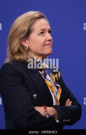 Madrid, Espagne. 25 décembre 2023. Nadia Calviño participe au concert de clôture de la présidence espagnole de l'UE à l'Auditorium national le 21 décembre 2023 à Madrid, Espagne. (Photo Oscar Gonzalez/Sipa USA) (photo Oscar Gonzalez/Sipa USA) crédit : SIPA USA/Alamy Live News Banque D'Images