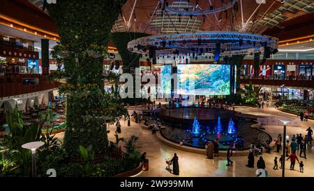Doha, Qatar- décembre 12,2023 : le Mall of Qatar est un centre commercial ouvert en décembre 2016 dans le quartier Rawdat Al Jahhaniya d'Al Rayyan, QAT Banque D'Images