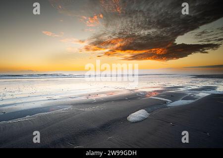 Lever de soleil d'hiver sur la plage Saint Augustine Banque D'Images