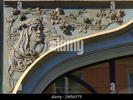 Détails au bâtiment Art Nouveau de la rue Ruska à Wrocław, région de Basse-Silésie, Pologne Banque D'Images