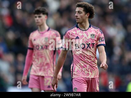 Deepdale, Preston, Royaume-Uni. 26 décembre 2023. EFL Championship football, Preston North End contre Leeds United ; Ethan Adampu de Leeds United crédit : action plus Sports/Alamy Live News Banque D'Images