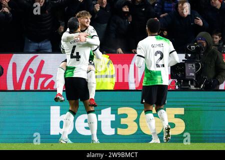 Harvey Elliott, de Liverpool, célèbre avoir marqué le deuxième but de son équipe avant d'être exclu après un VAR check lors du match de Premier League à Turf Moor, Burnley. Date de la photo : mardi 26 décembre 2023. Banque D'Images