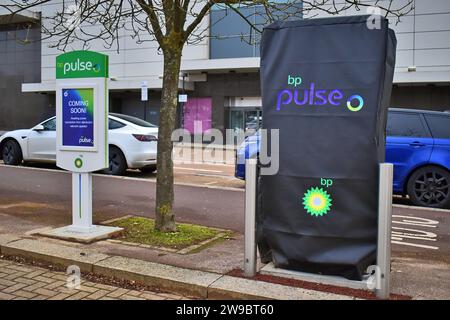 Nouvelle station de recharge BP Pulse en attente d'installation dans Central Milton Keynes. Banque D'Images