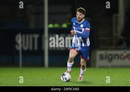 Anthony Gomez Mancini de Hartlepool Uni en action lors du match de la Ligue nationale de Vanarama entre Hartlepool United et Oldham Athletic à Victoria Park, Hartlepool, le mardi 26 décembre 2023. (Photo : Mark Fletcher | MI News) crédit : MI News & Sport / Alamy Live News Banque D'Images