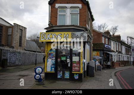 High Road, Seven Sisters Road, en route vers le Tottenham Hotspur Stadium, au nord de Londres, Angleterre, Royaume-Uni Banque D'Images