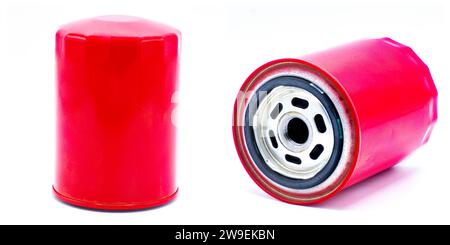Filtre à huile fond blanc isolé générique, vue latérale rapprochée de couleur rouge. Entretien sur véhicule automobile moteur ou moteur deux vues Banque D'Images