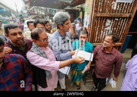 Dhaka, Bangladesh. 27 décembre 2023. Le 27 décembre 2023, Dhaka, Bangladesh : Ganatantra Mancha, une plate-forme d'opposition pour les partis opposés aux élections sous le gouvernement en place, a organisé un programme appelant la population du pays à descendre dans la rue et à boycotter l'élection "unilatérale" qui aura lieu le 7 janvier prochain. (Image de crédit : © Suvra Kanti Das/ZUMA Press Wire) USAGE ÉDITORIAL SEULEMENT! Non destiné à UN USAGE commercial ! Banque D'Images