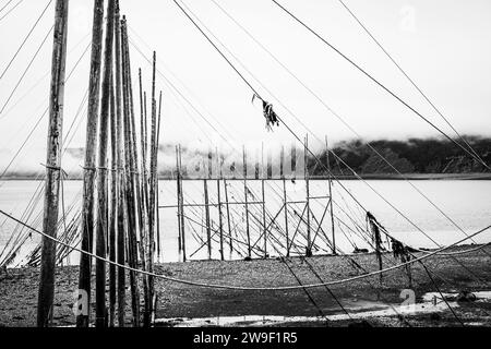 Cadre de filet de pêche traditionnel sur la plage de l'île Partridge, sur la rive du bassin Minas et de la baie de Fundy, près de Parrsboro, en Nouvelle-Écosse. Banque D'Images