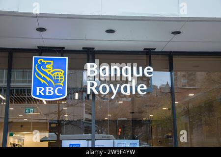 Signe de la Banque Royale en français au centre-ville de Montréal, Québec, Canada Banque D'Images