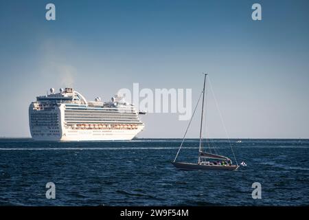 Navire de croisière arrivant à Halifax, Nouvelle-Écosse, Canada. Banque D'Images