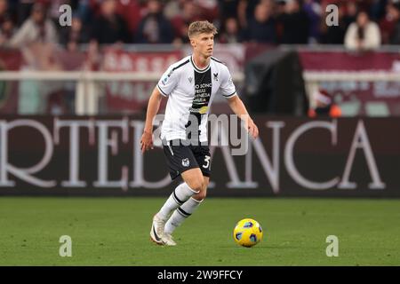 Turin, Italie. 23 décembre 2023. Thomas Kristensen de l'Udinese Calcio lors du match de Serie A au Stadio Grande Torino, Turin. Le crédit photo devrait se lire : Jonathan Moscrop/Sportimage crédit : Sportimage Ltd/Alamy Live News Banque D'Images