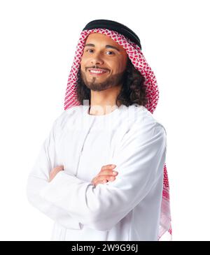 Portrait d'un jeune homme arabe portant une robe traditionnelle du Moyen-Orient thobe isolé sur blanc Banque D'Images