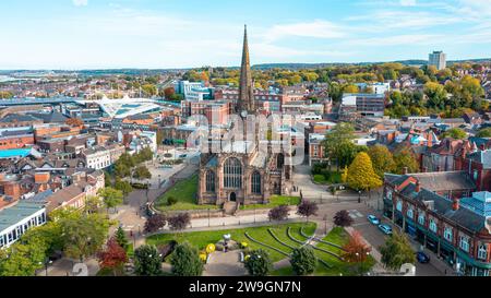 Photo aérienne du centre-ville de Rotherham et de Rotherham Minster / All Saints Parish Church Banque D'Images