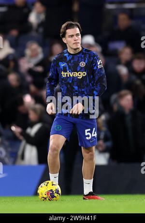 Londres, Royaume-Uni. 27 décembre 2023. Leo Castledine de Chelsea lors du match de Premier League à Stamford Bridge, Londres. Le crédit photo devrait se lire : David Klein/Sportimage crédit : Sportimage Ltd/Alamy Live News Banque D'Images