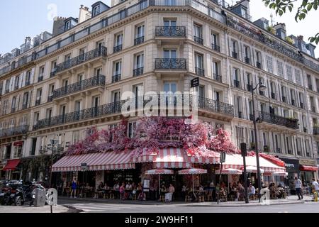 France, Ile-de-France, Paris le 2022-06-18. Illustration de la vie quotidienne à Paris. Photographie de Martin Bertrand. France, Ile-de-France, Paris le 2022-0 Banque D'Images