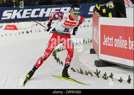 Gelsenkirchen, Deutschland. 28 décembre 2023. Lukas Haslinger (Team Österreich) WTC Biathlon auf Schalke bett1.de Biathlon Talent Team Challenge 2023 am 28. Dezember 2023 in der Veltins-Arena à Gelsenkirchen/Schalke (Deutschland). Crédit : dpa/Alamy Live News Banque D'Images