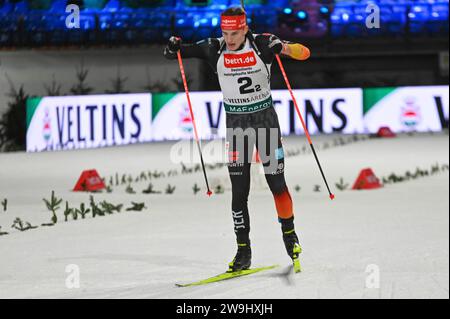 Gelsenkirchen, Deutschland. 28 décembre 2023. Erik Hafenmair (Team Deutschland 1) WTC Biathlon auf Schalke bett1.de Biathlon Talent Team Challenge 2023 am 28. Dezember 2023 in der Veltins-Arena à Gelsenkirchen/Schalke (Deutschland). Crédit : dpa/Alamy Live News Banque D'Images