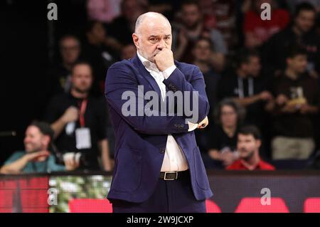 Pablo Laso (Bayern Basketball, Cheftrainer) gestikuliert. GER, FC Bayern Basketball vs Valenica basket, basket-ball, Euroleague, saison 2023/2024, 28.12.2023, photo : Eibner-Pressefoto/Marcel Engelbrecht Banque D'Images