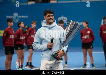 Carlos Alcaraz, I Carlos Alcaraz Cup, match de tennis de charité, entre Carlos Alcaraz et Roberto Bautista, Palais des Sports de Murcie, 28 décembre 2023, Banque D'Images