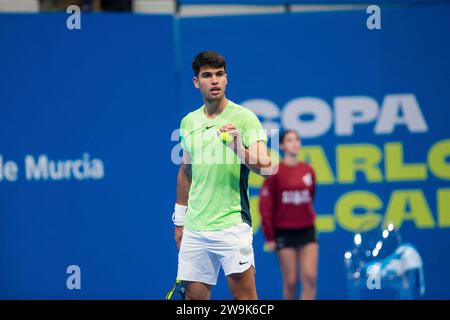 Carlos Alcaraz, I Carlos Alcaraz Cup, match de tennis de charité, entre Carlos Alcaraz et Roberto Bautista, Palais des Sports de Murcie, 28 décembre 2023, Banque D'Images