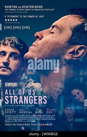 All of US Strangers (2023) réalisé par Andrew Haigh et mettant en vedette Andrew Scott, Paul Mescal et carter John Grout. Un scénariste ramené à sa maison d'enfance entre dans une relation naissante avec un mystérieux voisin alors qu'il découvre que ses parents semblent vivre exactement comme ils l'étaient le jour de leur mort, 30 ans auparavant. Affiche US une feuille ***USAGE ÉDITORIAL SEULEMENT***. Crédit : BFA / Searchlight Pictures Banque D'Images